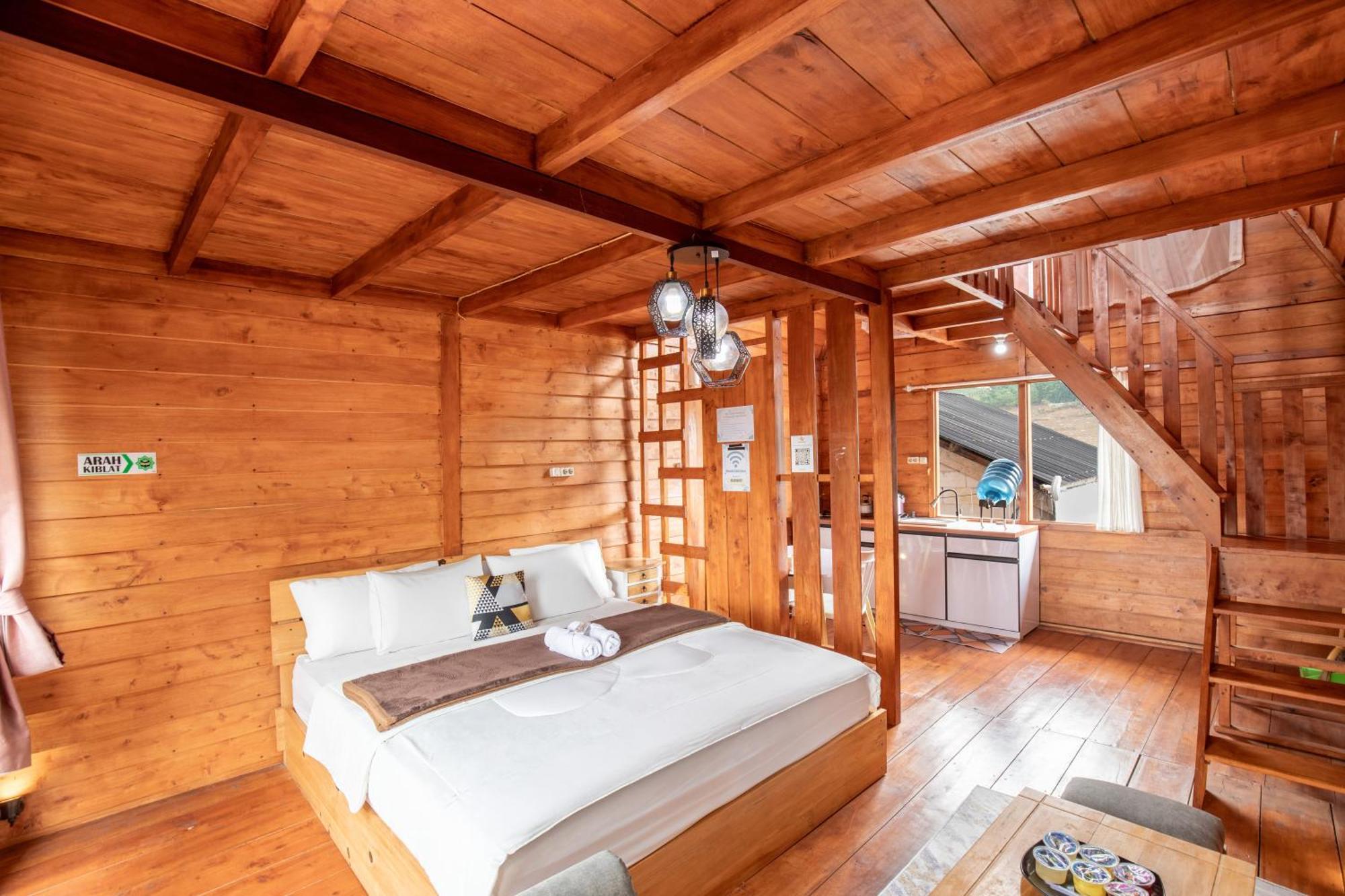 Diamond House Lodge Diyeng