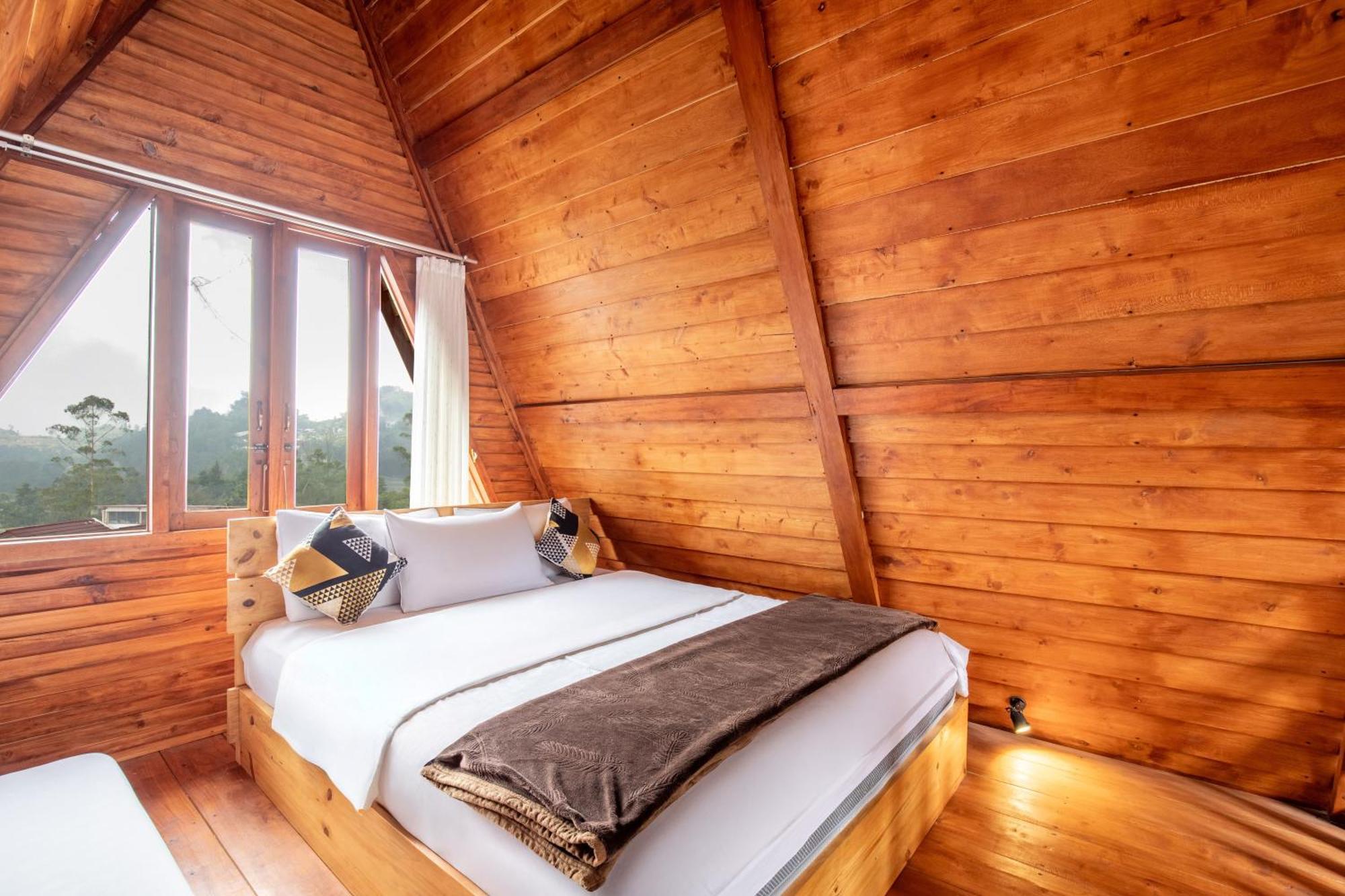 Diamond House Lodge *
